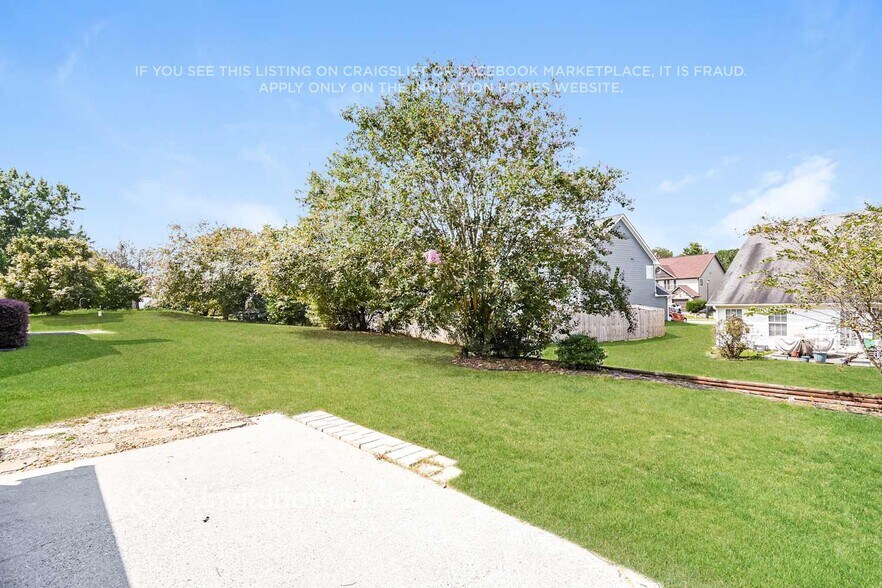 Building Photo - 6614 White Walnut Way