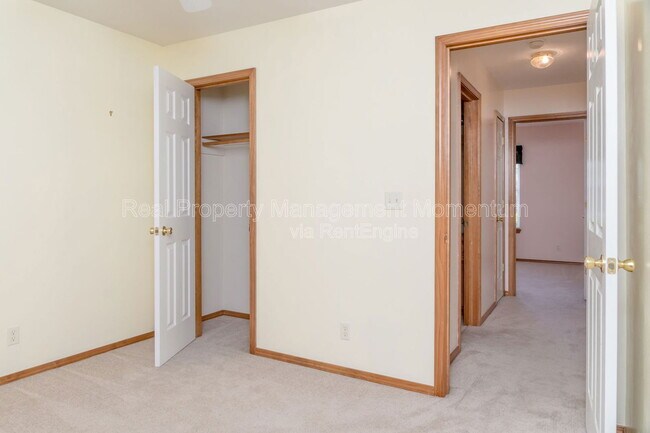 Building Photo - 3531 Leawood Ave