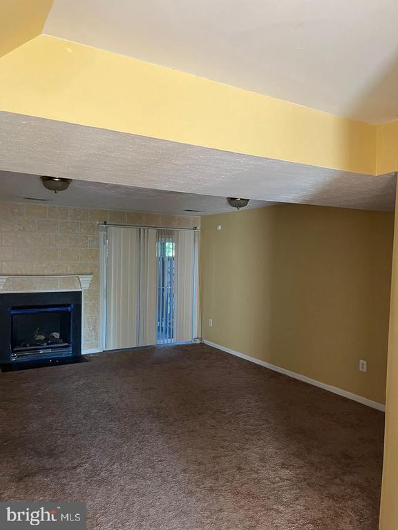 Building Photo - 13345 Misty Dawn Dr