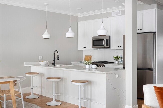 Building Photo - 31 Boardman St