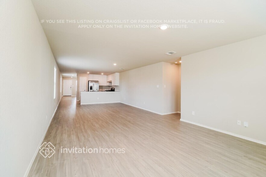 Building Photo - 5747 Leon Pl
