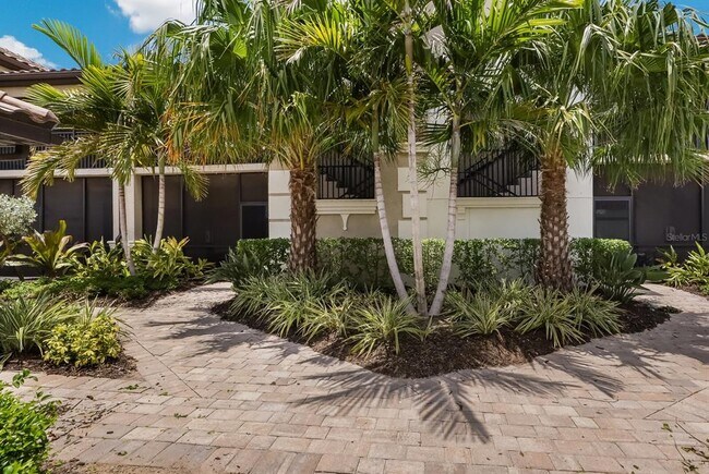 Building Photo - 5557 Palmer Cir