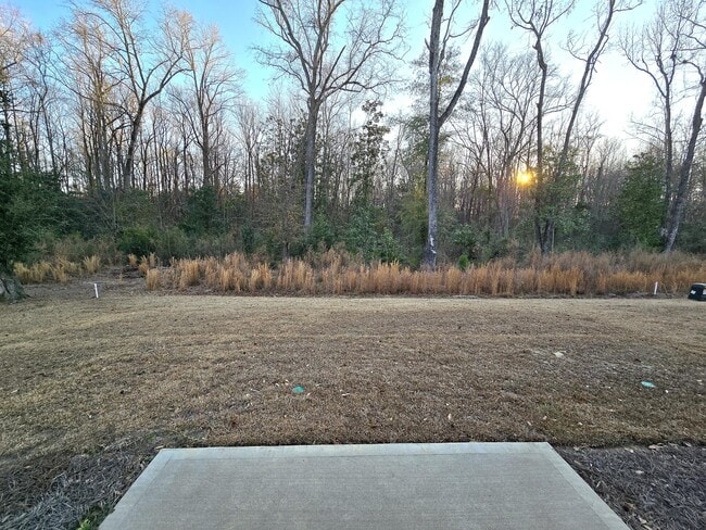 Building Photo - 162 Wall St