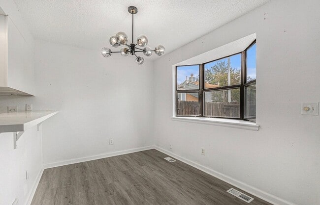 Building Photo - 8156 Washington St