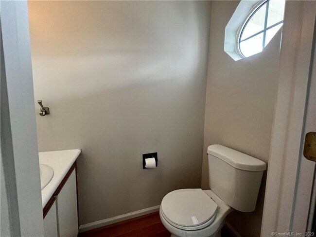 Building Photo - 408 Water Course Row