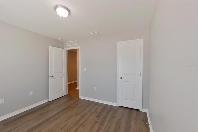 Building Photo - 9810 N Santee Terrace