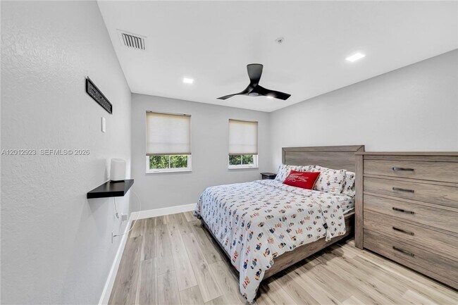 Building Photo - 4361 SW 160th Ave