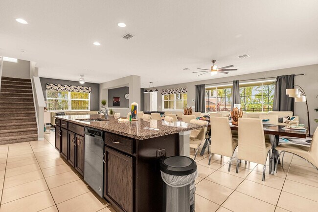 Building Photo - 9015 Sunshine Ridge Loop