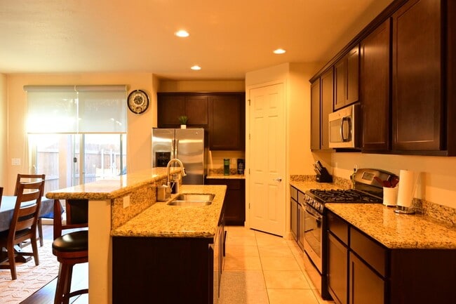 Building Photo - 2943 S Pardo Calle