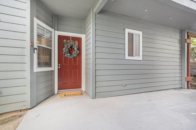 Building Photo - CANYON MEADOWS - Pleasanton's highly desired hidden gem complex...