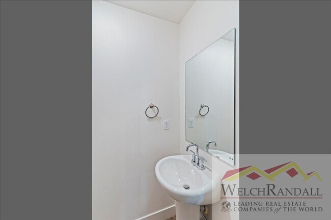 Building Photo - Shady Brook Townhomes