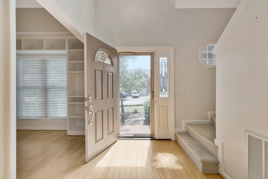 Building Photo - 5204 Catspaw Dr