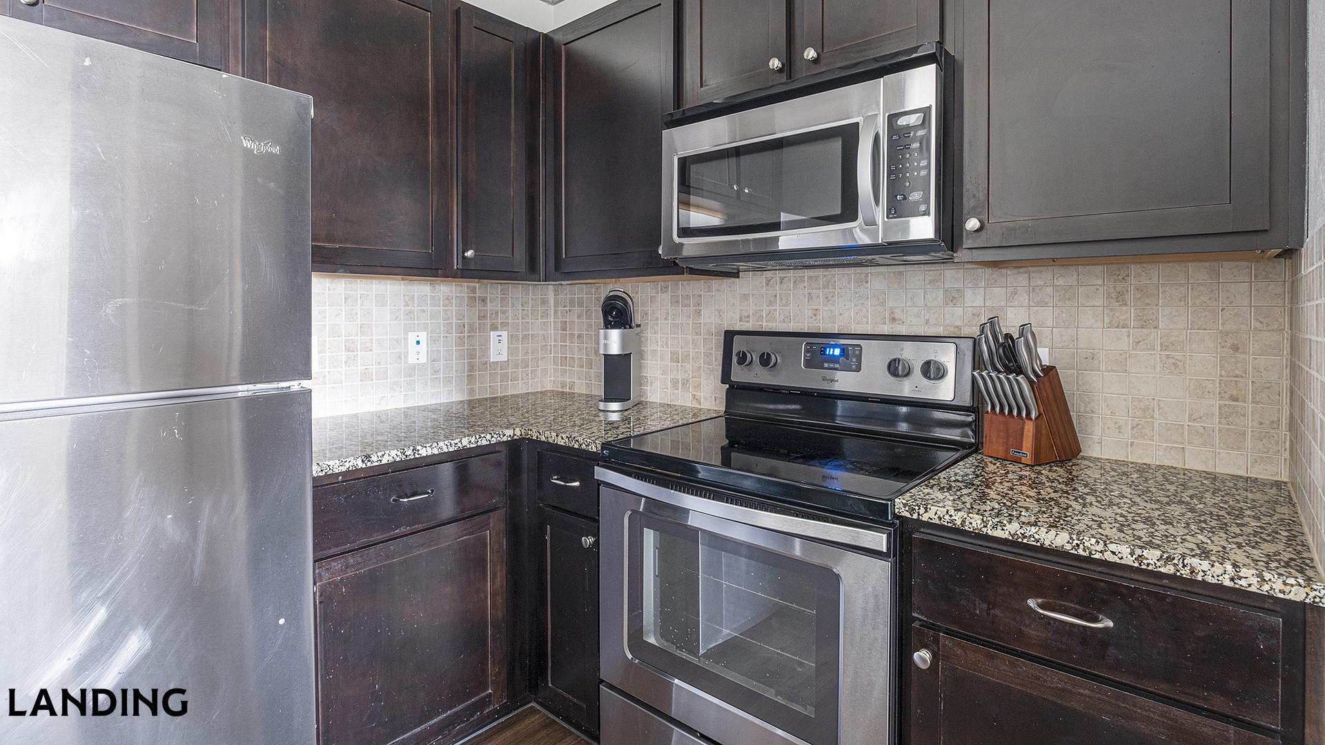 Building Photo - 18021 Kingsland Blvd