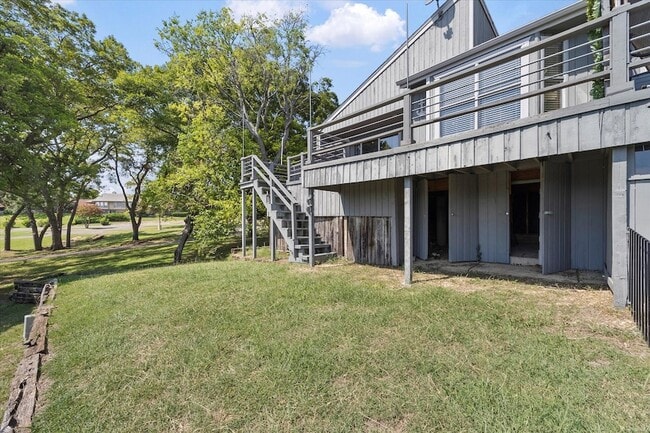 Building Photo - 560 Yacht Club Dr