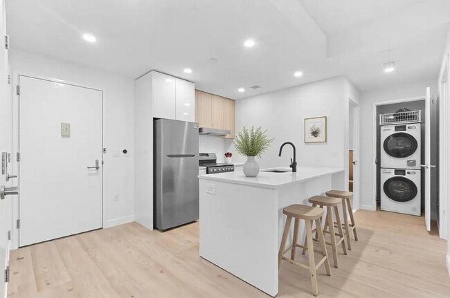Building Photo - 1 bedroom in BROOKLYN NY 11216