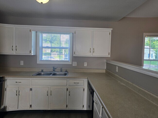 Building Photo - Charming 3-Bedroom Retreat at the End of t...