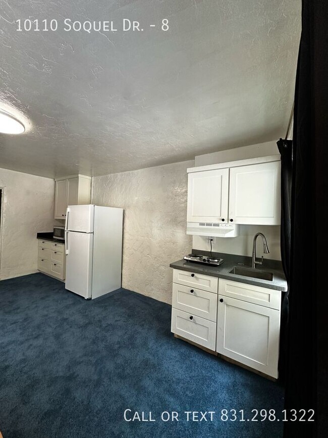 Building Photo - 10110 Soquel Dr