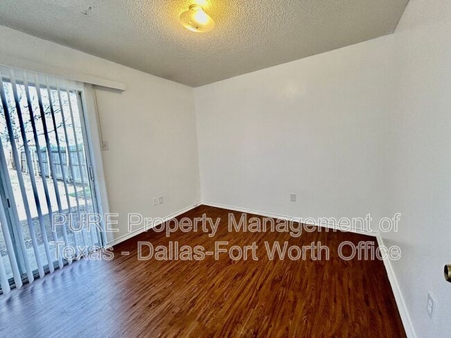 Building Photo - 3405 Orchard St