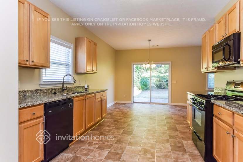 Building Photo - 3390 Cooper Woods Dr