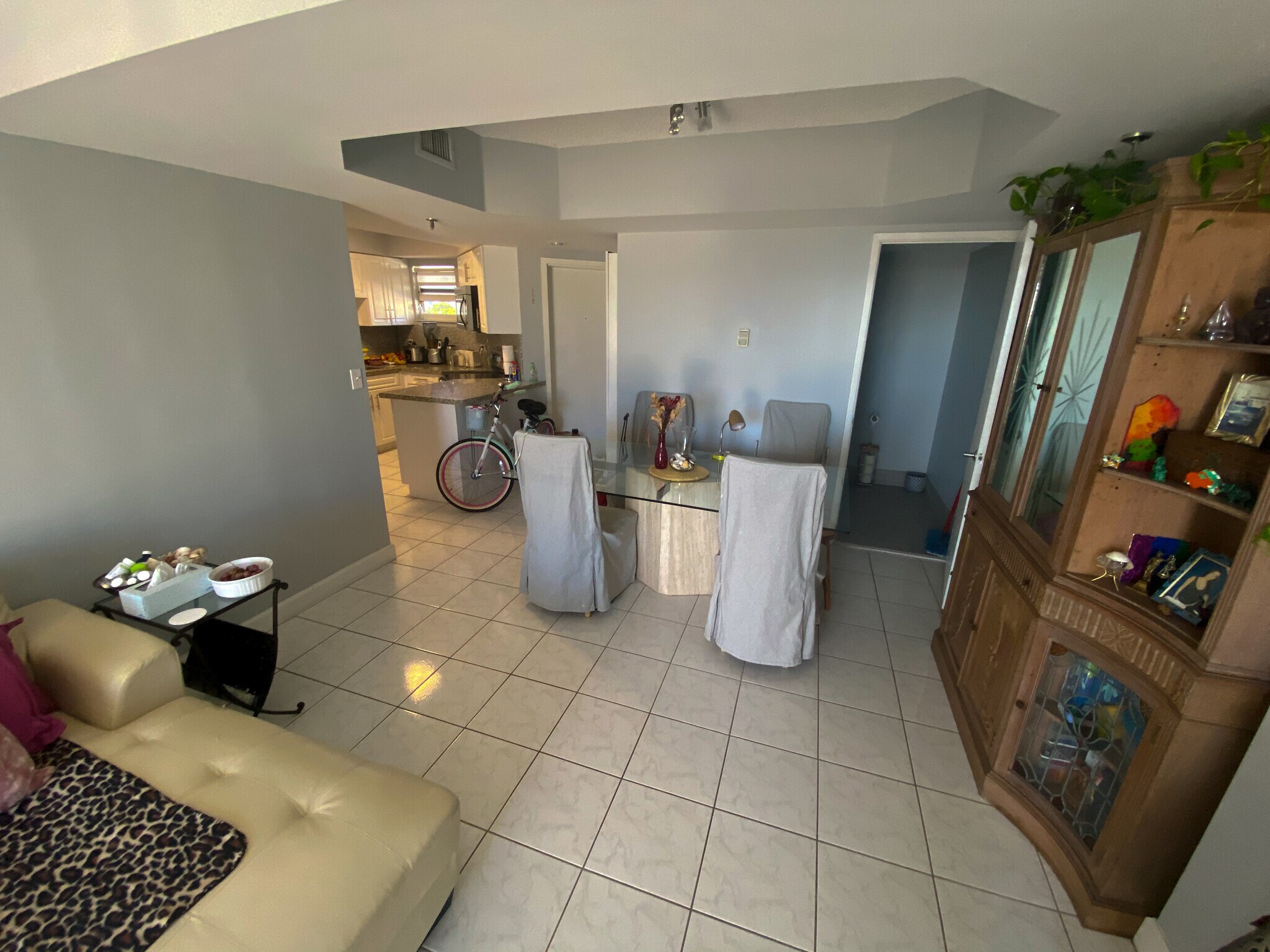 Building Photo - 9156 Collins Ave