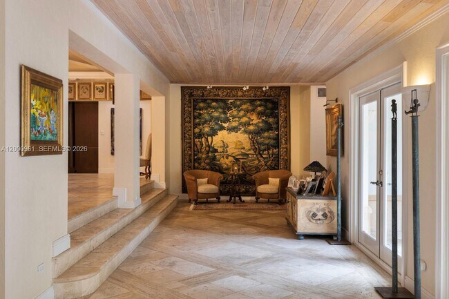 Building Photo - 10100 Lakeside Dr