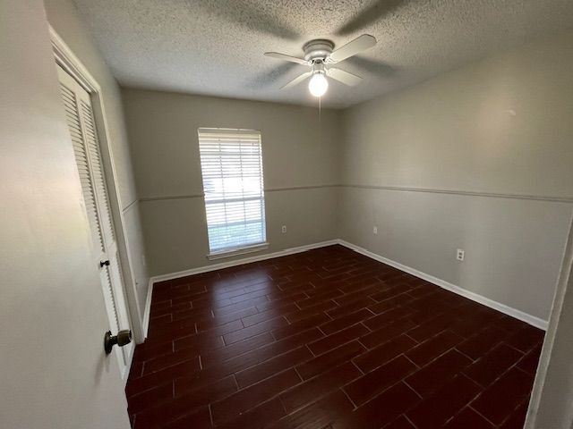 Building Photo - 15016 Lynbrook Dr