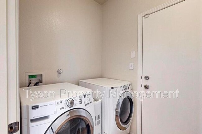 Building Photo - 10008 Rio Corto Ave SW