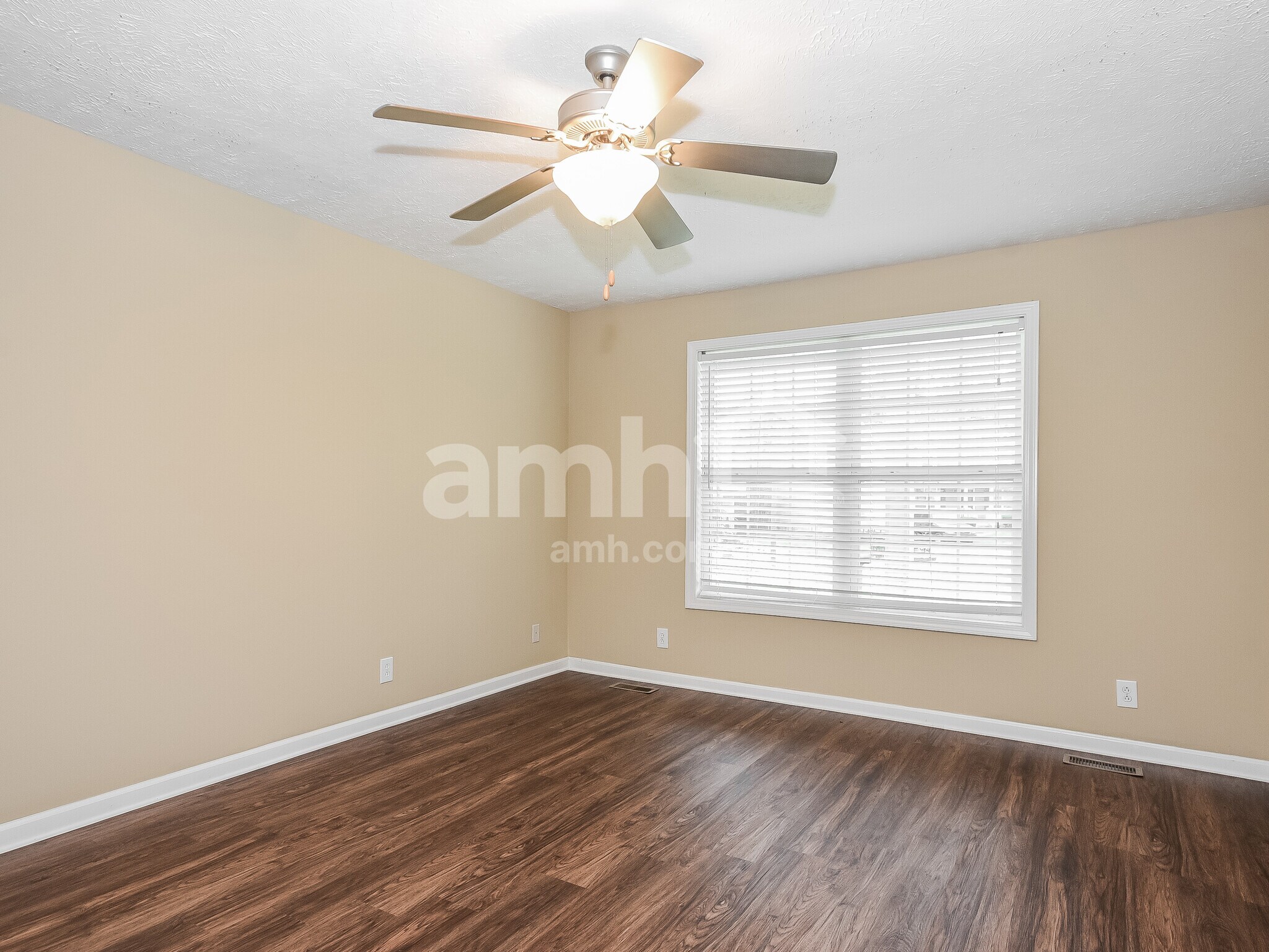 Building Photo - 3645 S Naples Ct