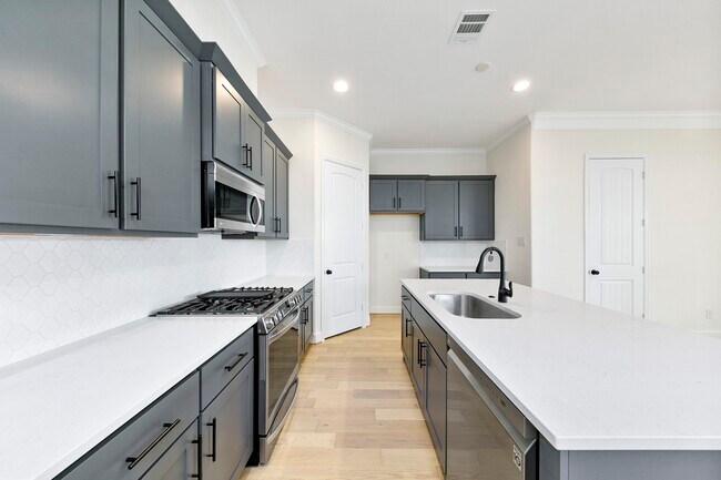 Building Photo - 946 Judiway St