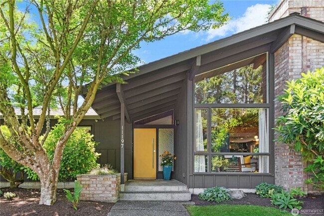 Building Photo - Bainbridge Island Home for Rent