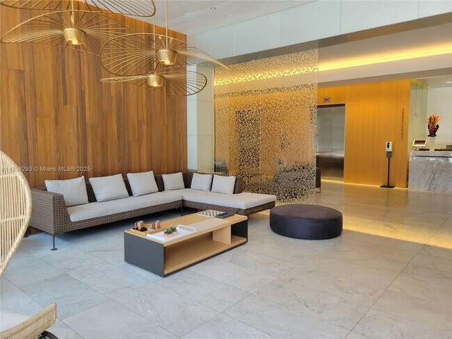 Building Photo - 88 SW 7th St