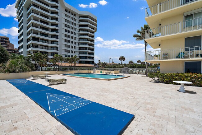 Building Photo - 630 Ocean Dr