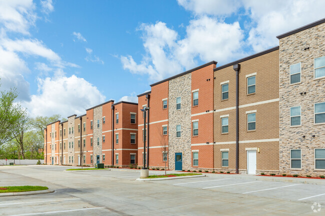 Building Photo - College Place