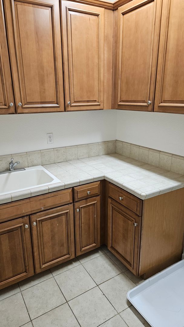 Building Photo - Hawaiian