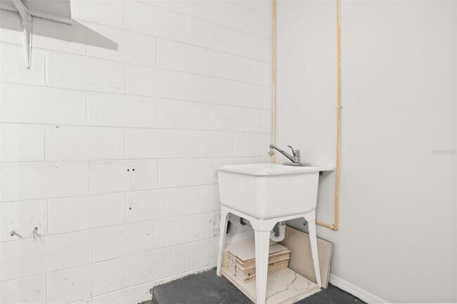 Building Photo - 11218 Worley Ave