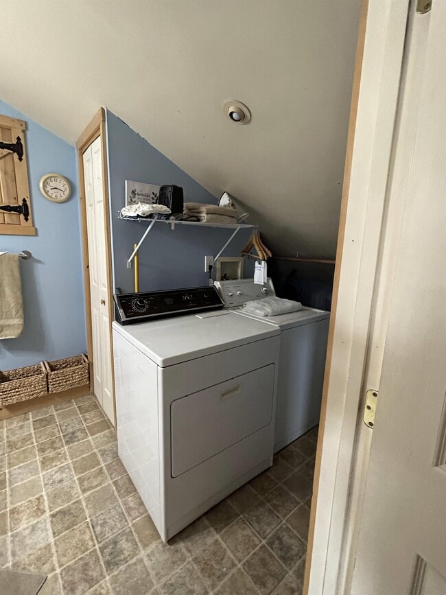 Building Photo - 439 S Tyler Ave