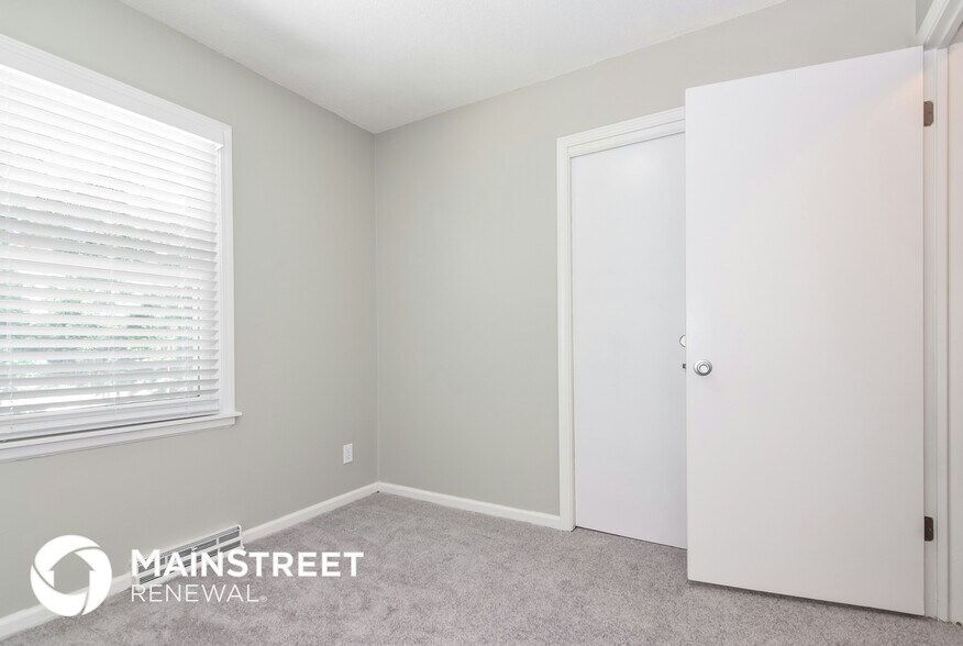 Building Photo - 15908 E 38th St S