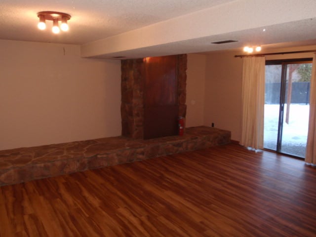 Building Photo - 920 Parkview Way