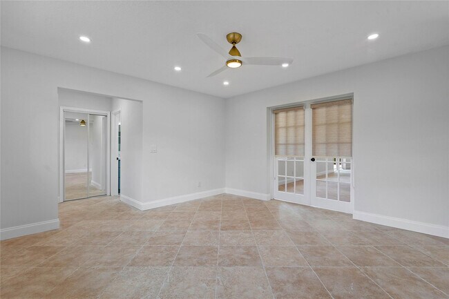 Building Photo - 5206 Cleveland St