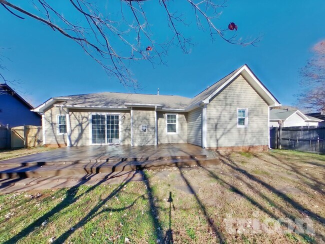 Building Photo - 14426 Planters Knob Ln