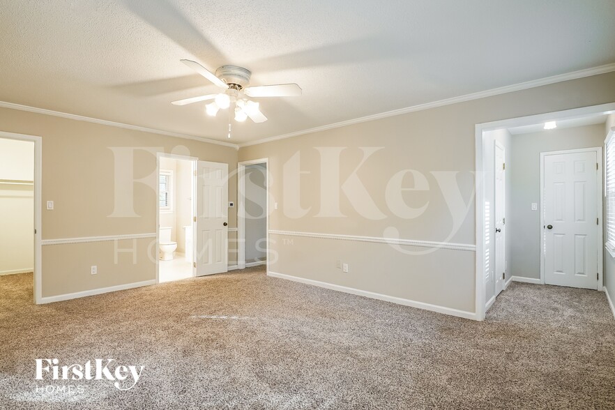 Building Photo - 5143 Colonial Park Rd