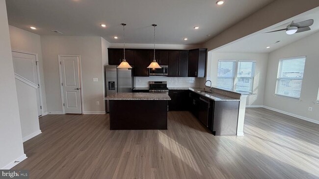 Building Photo - 35 Signal Knob Cottage Dr