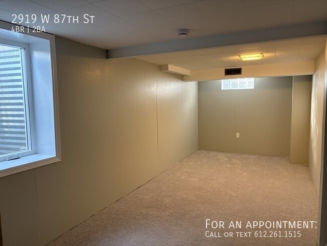 Building Photo - 2919 W 87th St