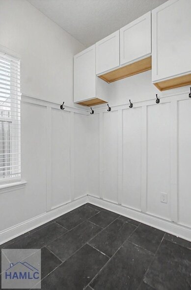 Building Photo - 206 Farnsworth Trl
