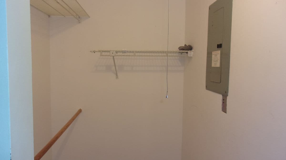 Building Photo - 10030 SW 90th Ct