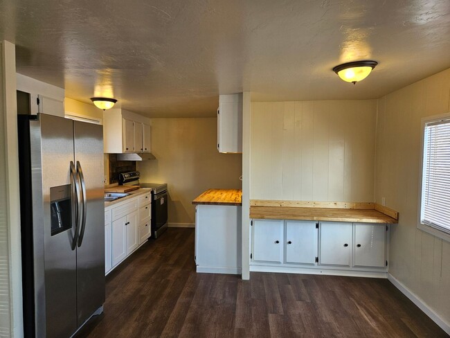 Building Photo - Fully Remodeled 3 bed/2 Bath single wide 1...