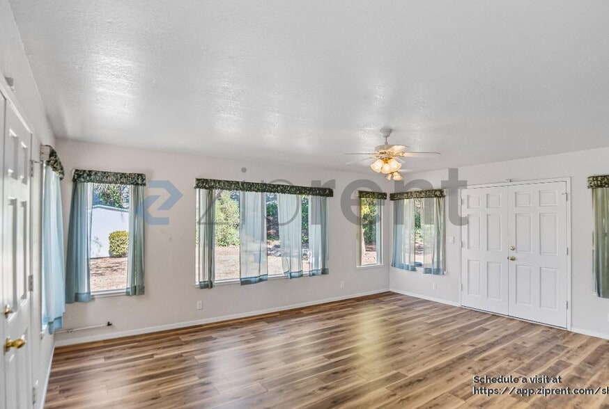 Building Photo - 16 Tasco Ct