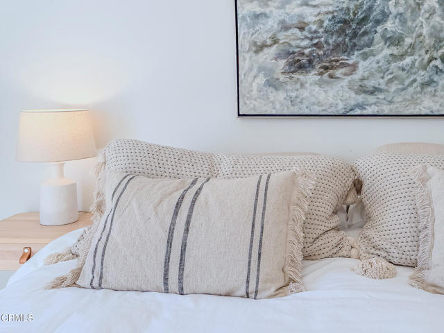 Building Photo - 4954 Dolphin Way