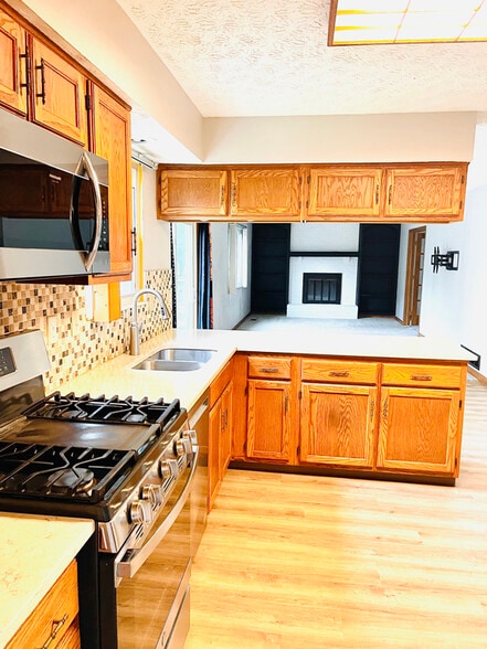 Building Photo - 248 Pampas Ct
