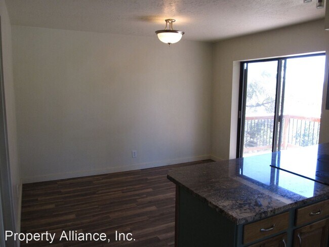 Building Photo - 5 br, 4 bath House - 115 Aspen Terrace